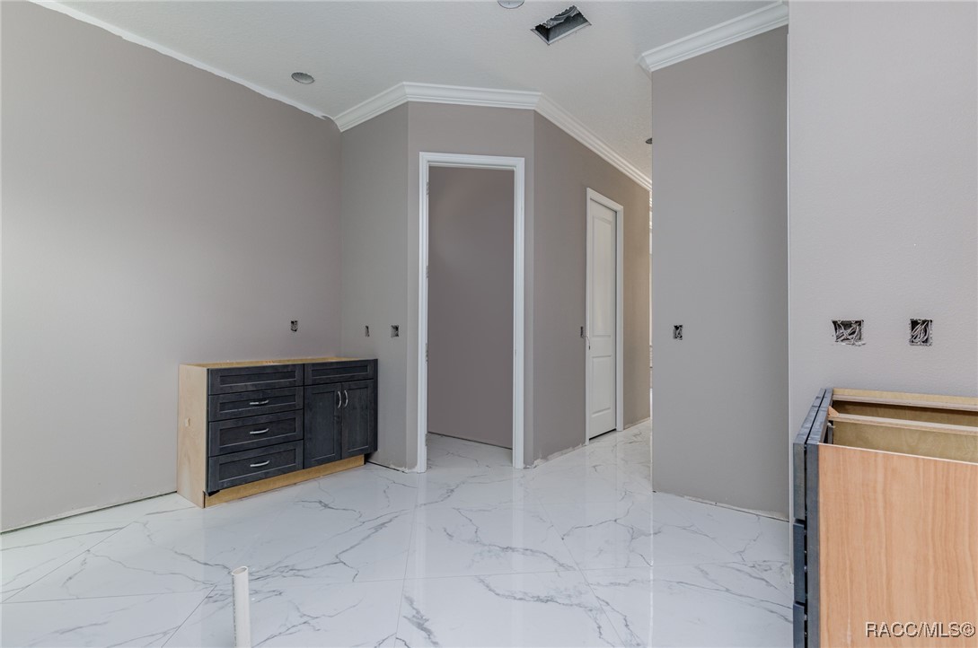 6055 W Rio Grande Drive, Beverly Hills, New York image 11