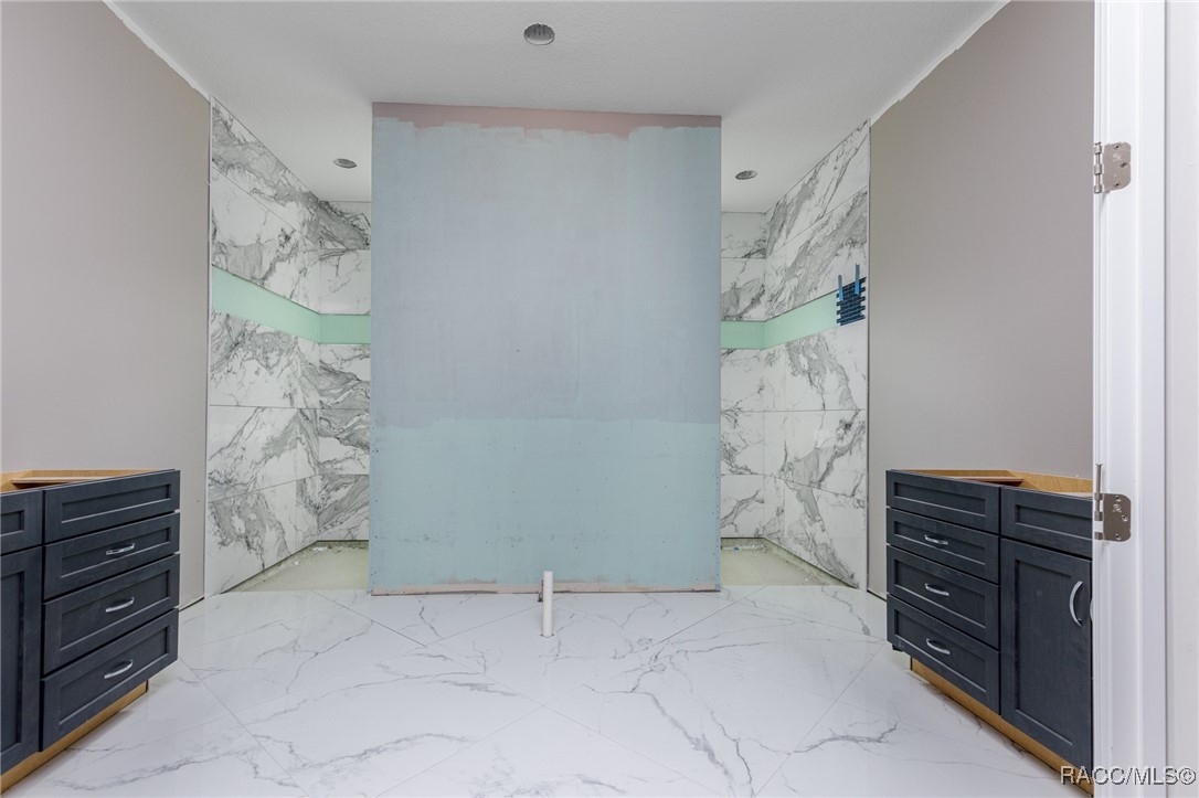 6055 W Rio Grande Drive, Beverly Hills, New York image 9