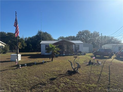 Mobile Home For Sale - 19849 SE 110th Avenue<br/> Inglis, FL 34449