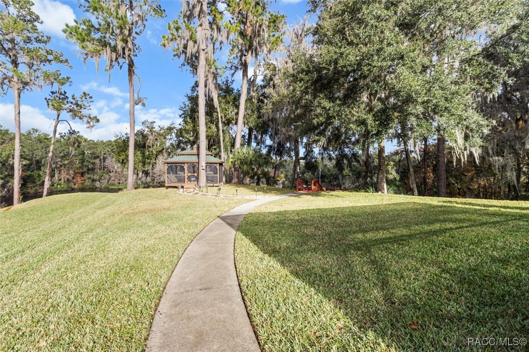 11870 N Bluff Cove Path, Dunnellon, Florida image 4