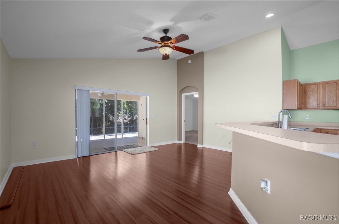 10417 S Drew Bryant Circle, Floral City, Florida image 11