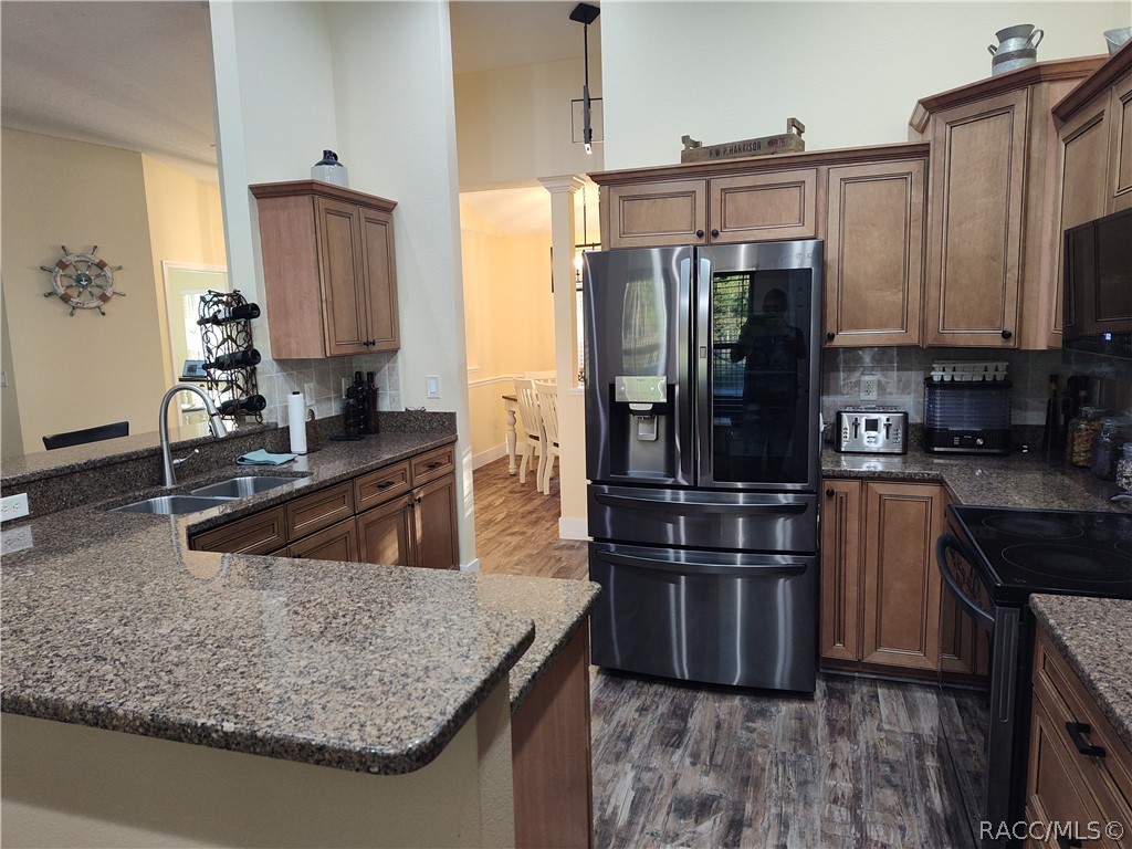 8302 N Marinazzo Terrace