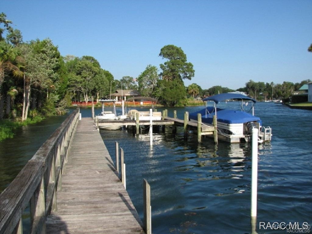 236 NW Bay Path Drive