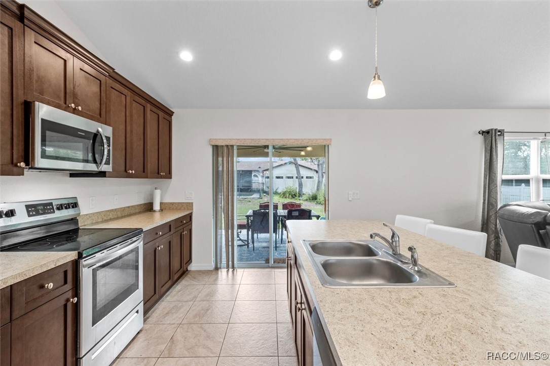 4196 Hoffman Avenue, Spring Hill, New York image 2