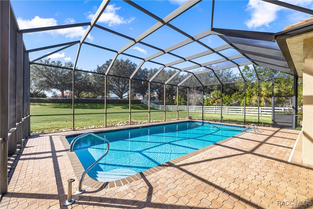 283 S Paladinn Circle