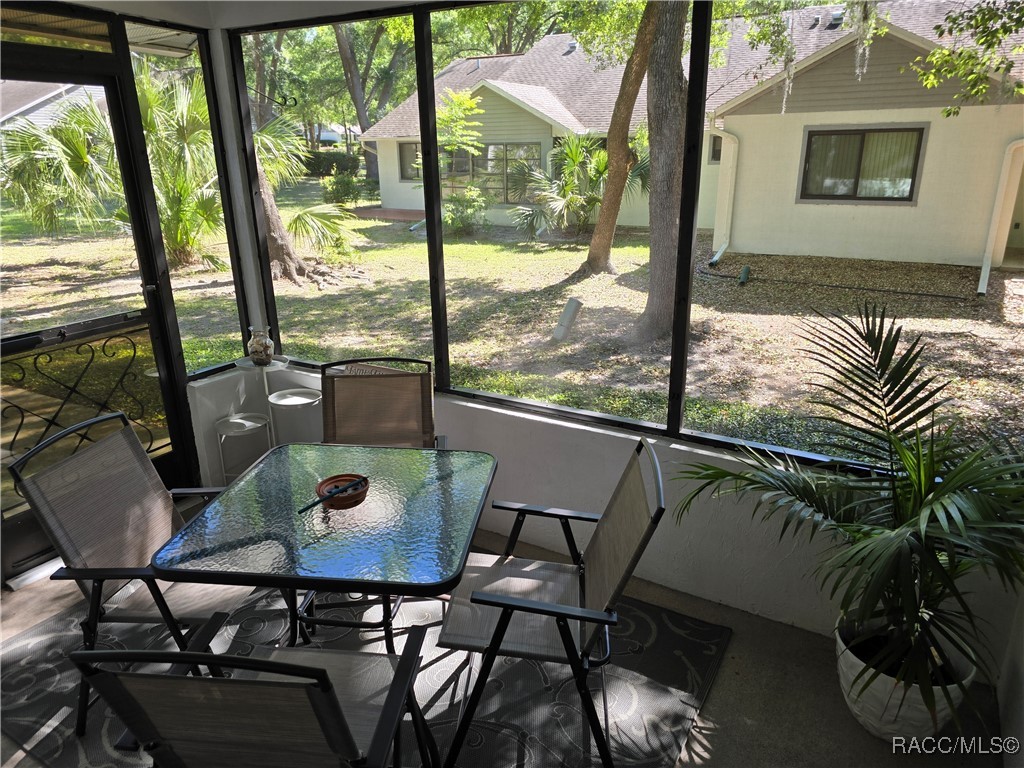 3833 N Briarberry Point, Beverly Hills, New York image 27