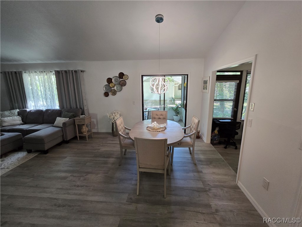 3833 N Briarberry Point, Beverly Hills, New York image 25