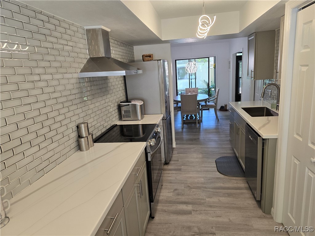 3833 N Briarberry Point, Beverly Hills, New York image 17