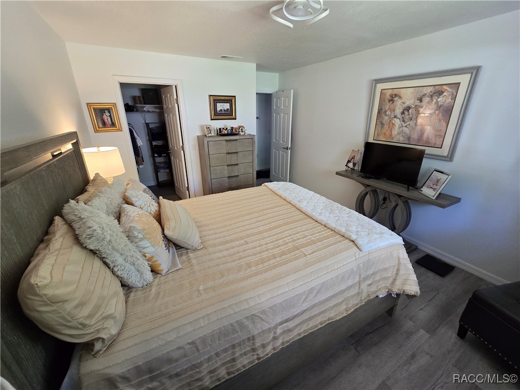 3833 N Briarberry Point, Beverly Hills, New York image 40