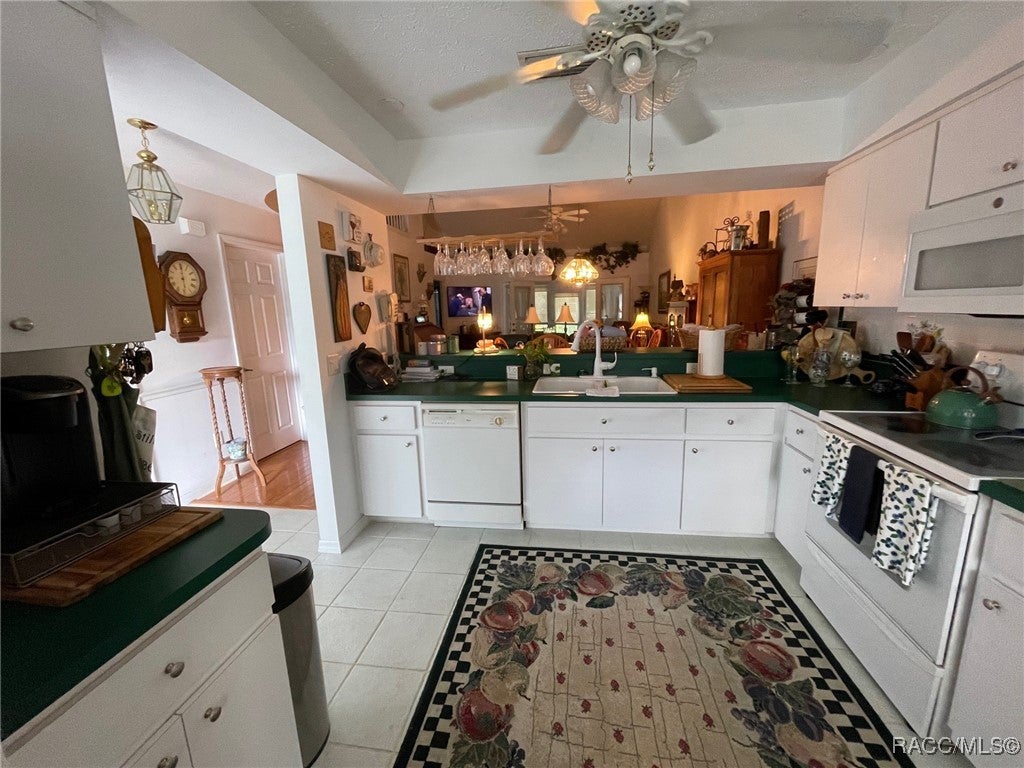 826 Lanark Drive