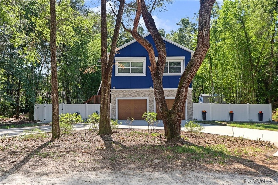 3656 E Yandle Place