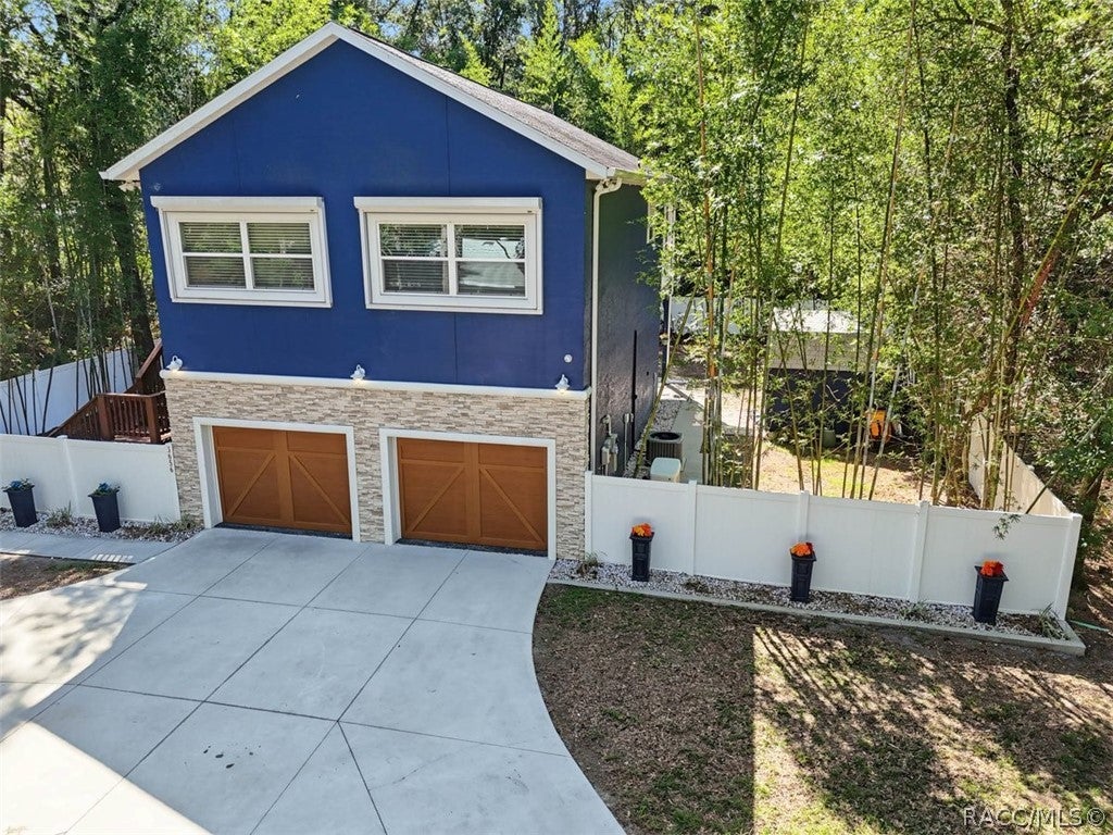 3656 E Yandle Place