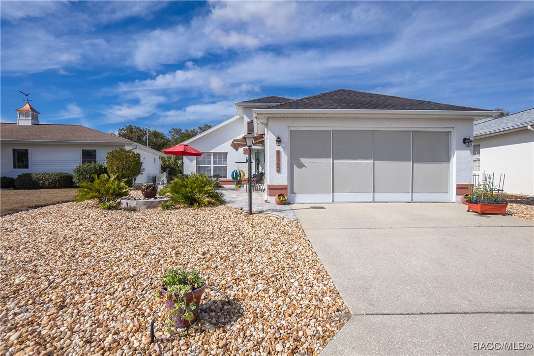 10469 S Drew Bryant Circle, Floral City, Florida image 2
