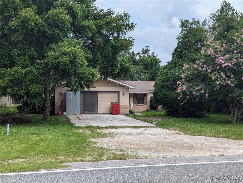 7699 E Stage Coach Trail, Floral City, Florida image 2