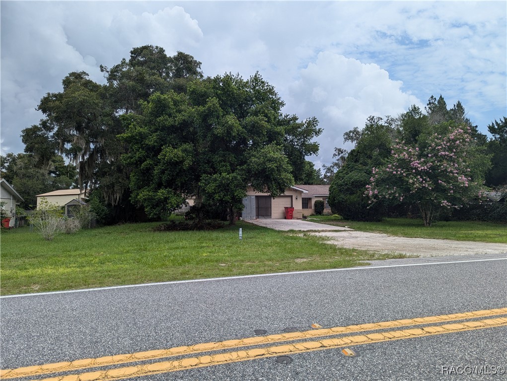 7699 E Stage Coach Trail, Floral City, Florida image 3