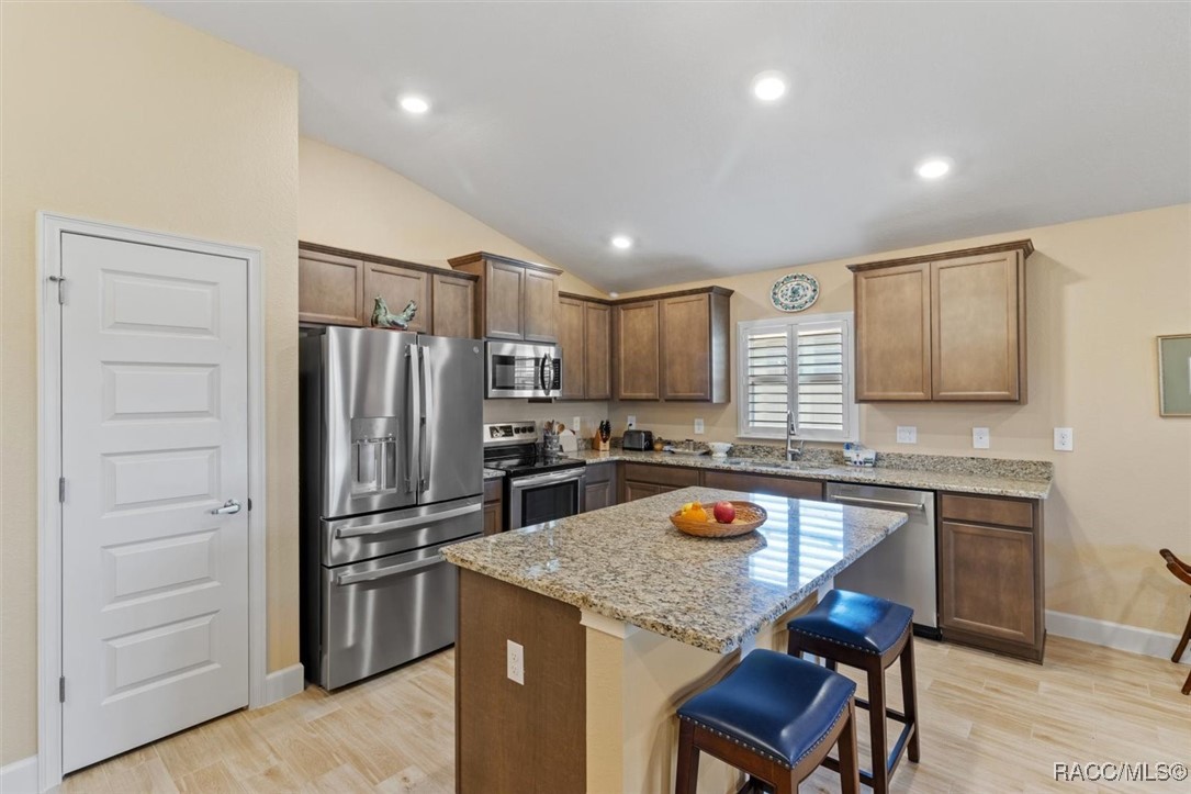 571 W Twisted Oaks Drive, Beverly Hills, Florida image 18