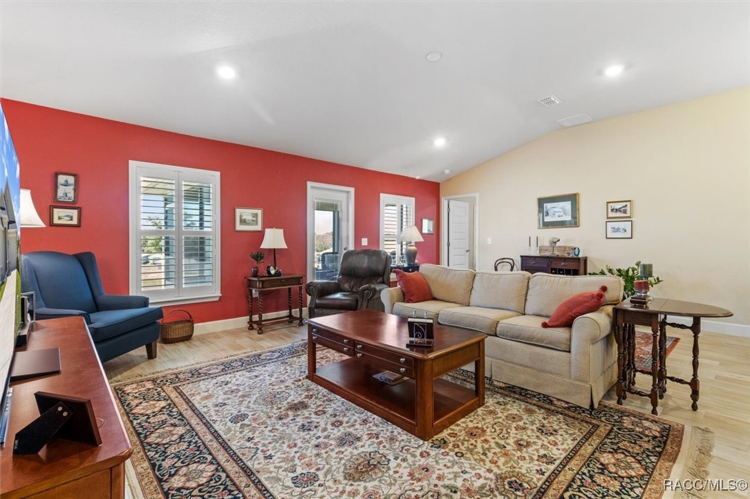 571 W Twisted Oaks Drive, Beverly Hills, Florida image 25