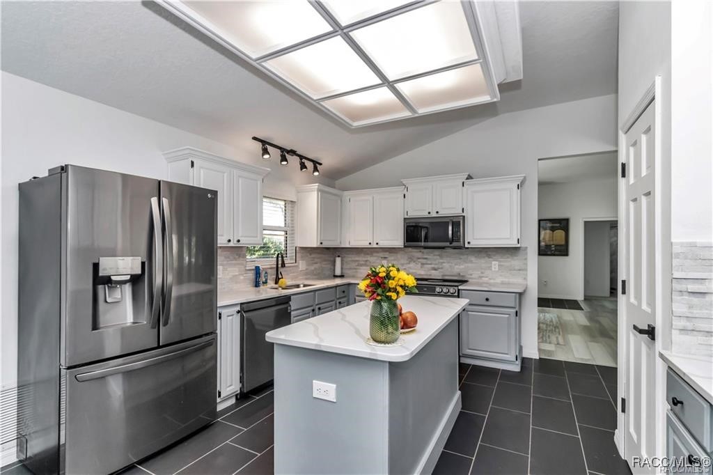 407 Soft Shadow Lane, , New York image 33