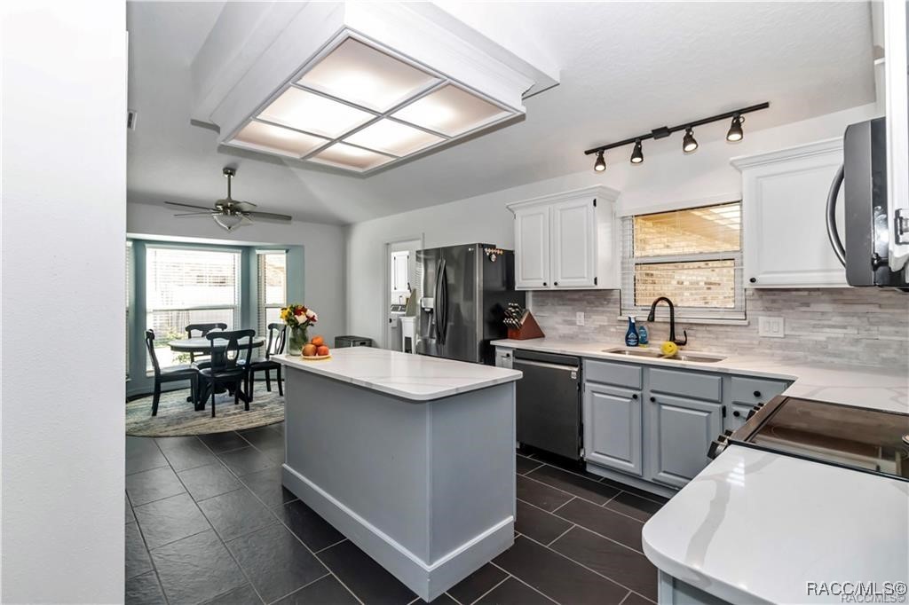 407 Soft Shadow Lane, , New York image 36