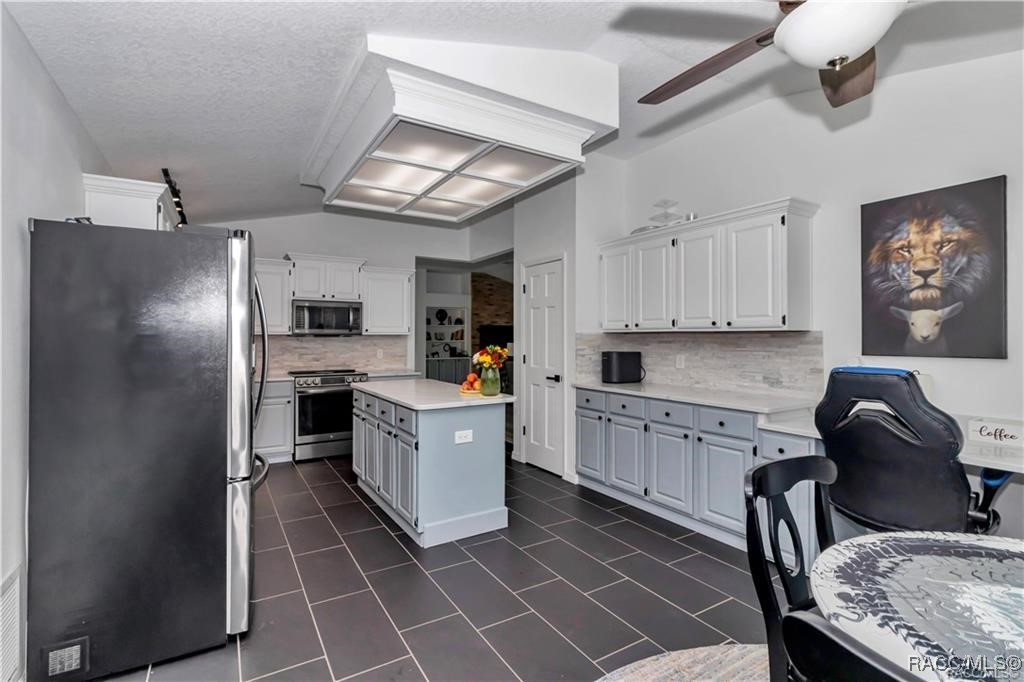 407 Soft Shadow Lane, , New York image 32