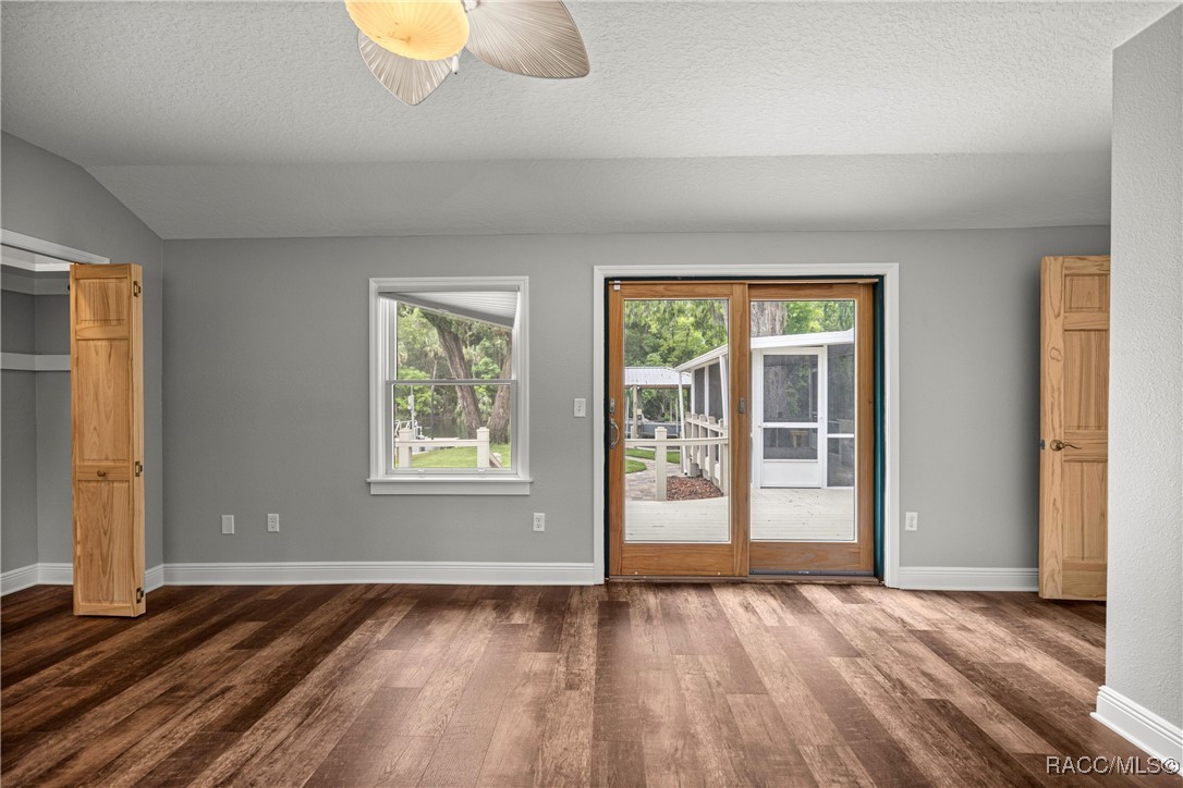5009 Riverside Drive, Yankeetown, New York image 27