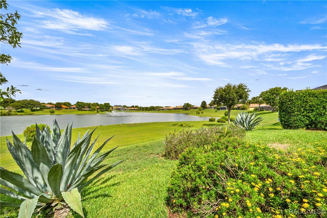 1328 W Diamond Shore Loop