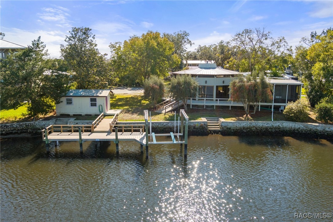 5509 S Island Drive, Homosassa, New York image 1