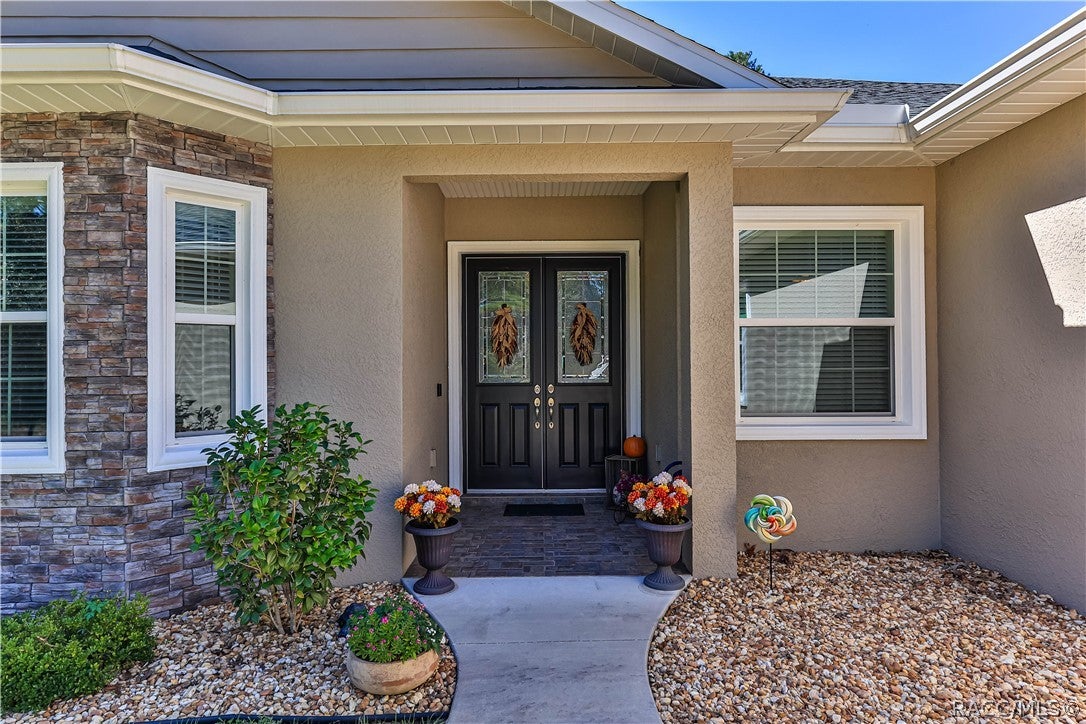 2170 W TALL OAKS Drive