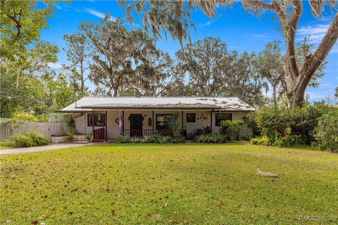 1724 SE 164th Circle, Ocklawaha, Florida image 1