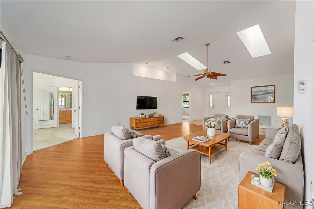 275 N Golf Harbor Path, Inverness, Florida image 3