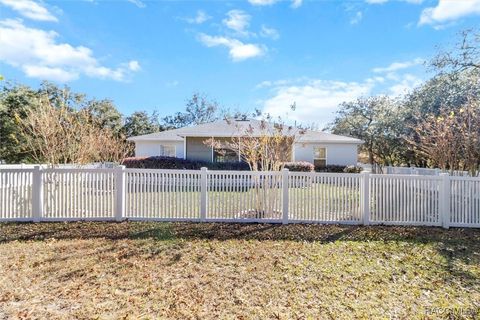 A home in Citrus Springs