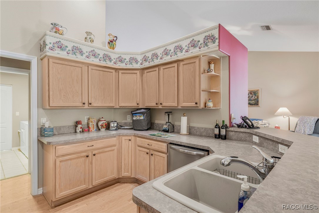 2617 E Newhaven Street, Inverness, New York image 14