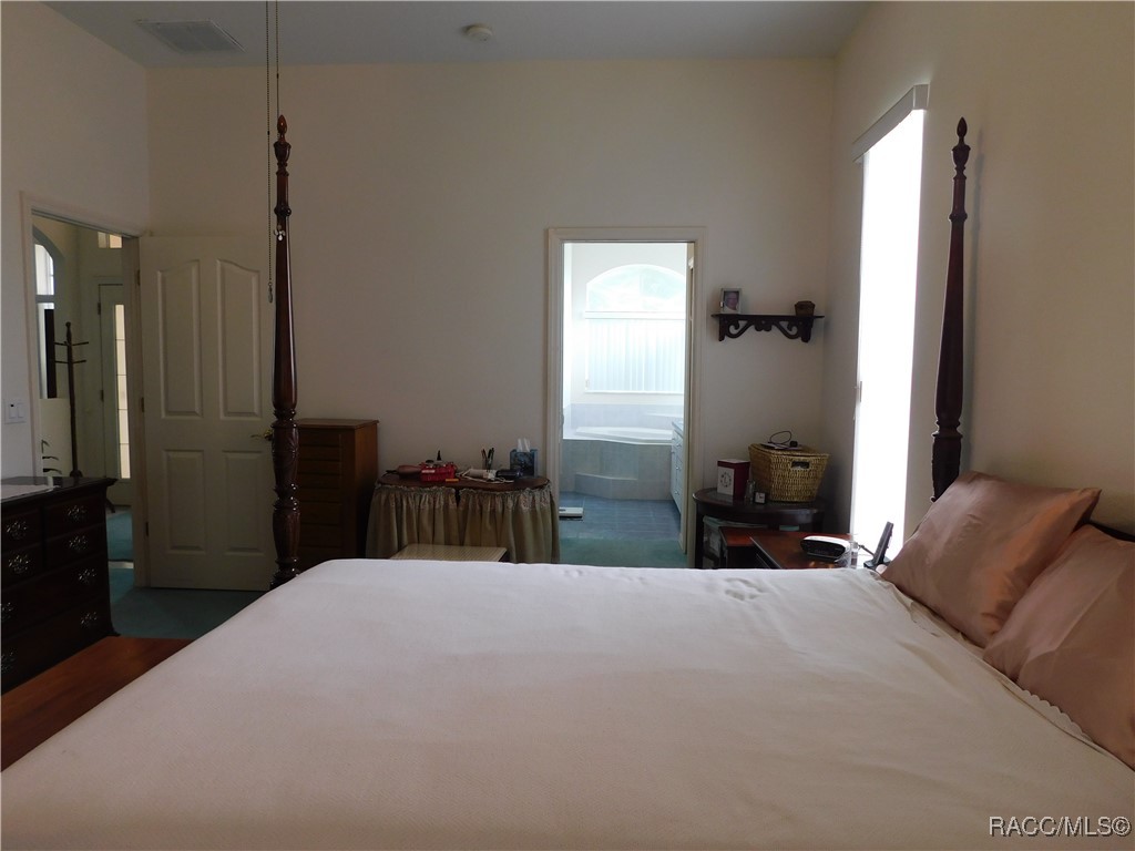 521 Poinsettia Avenue, Inverness, New York image 14
