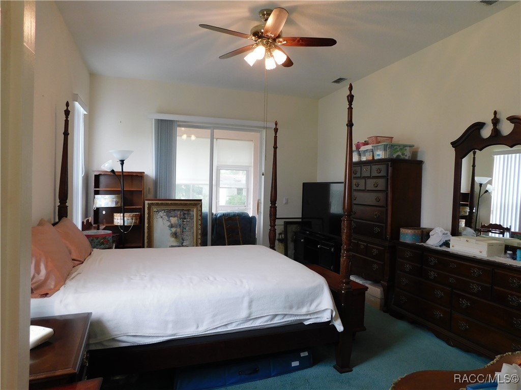 521 Poinsettia Avenue, Inverness, New York image 15