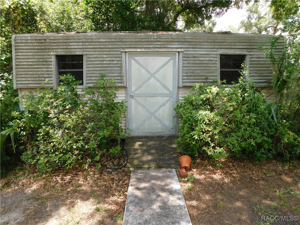 521 Poinsettia Avenue, Inverness, New York image 33