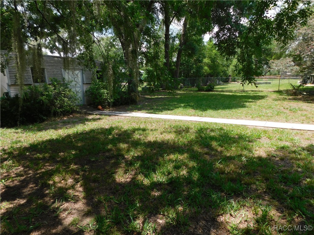 521 Poinsettia Avenue, Inverness, New York image 32