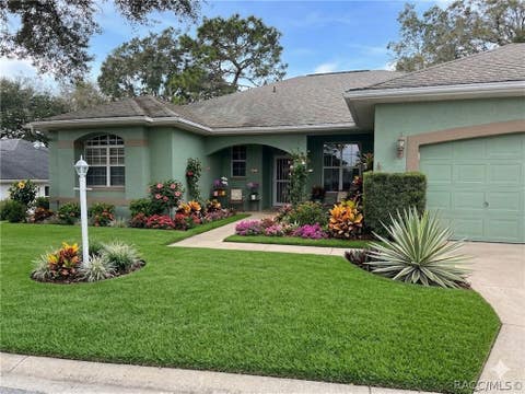Homes For Sale - 4614 N Crestline Drive<br/> Beverly Hills, FL 34465