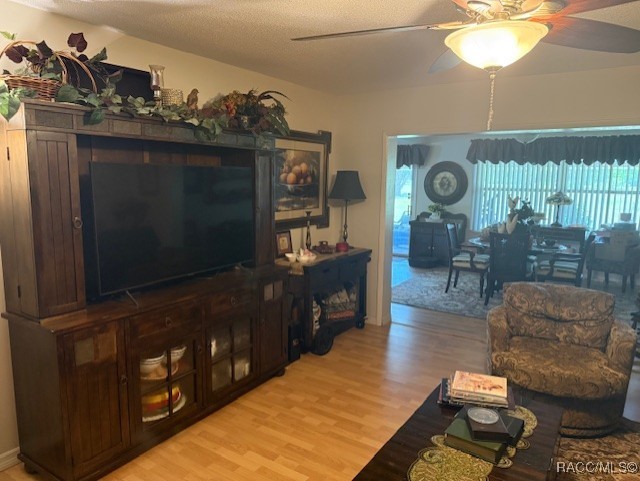 818 N Country Club Drive, Crystal River, New York image 14