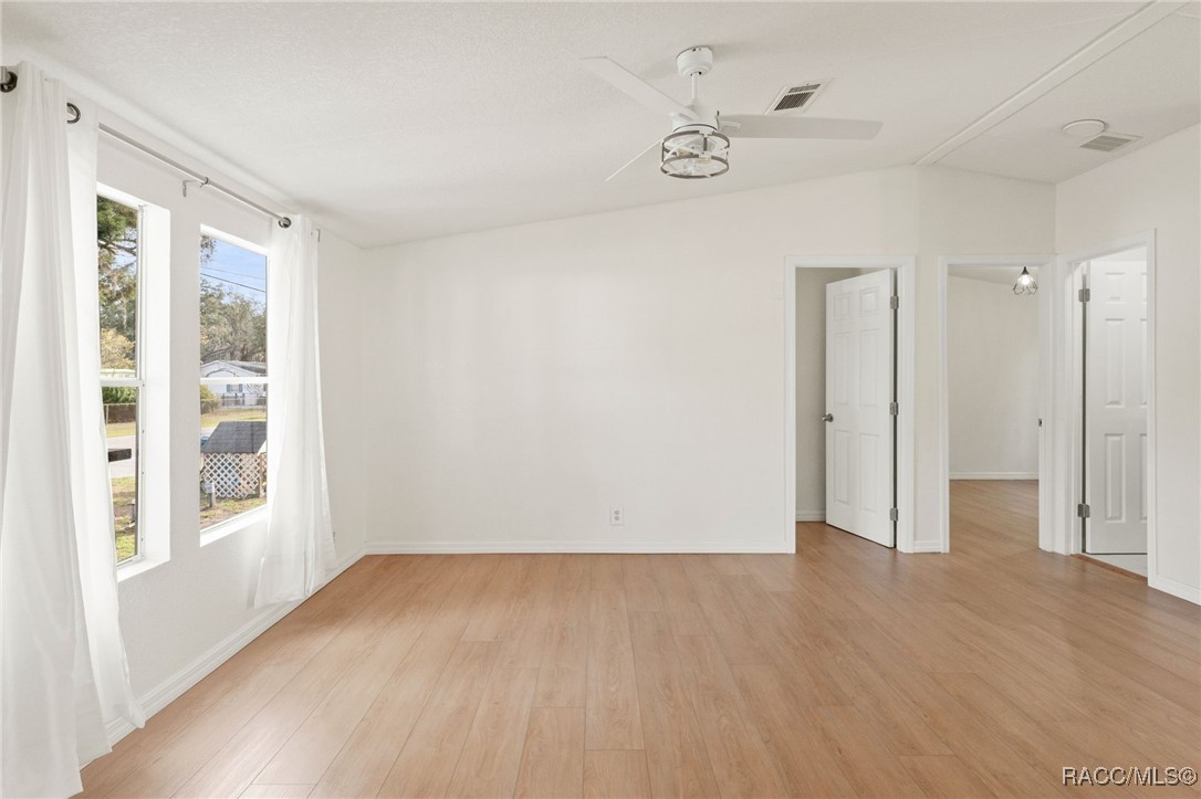 7504 Sealawn Drive, Spring Hill, Florida image 6