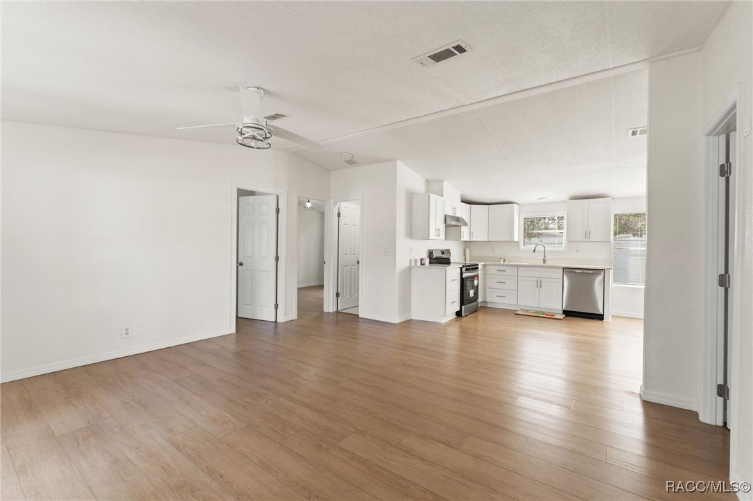 7504 Sealawn Drive, Spring Hill, Florida image 5