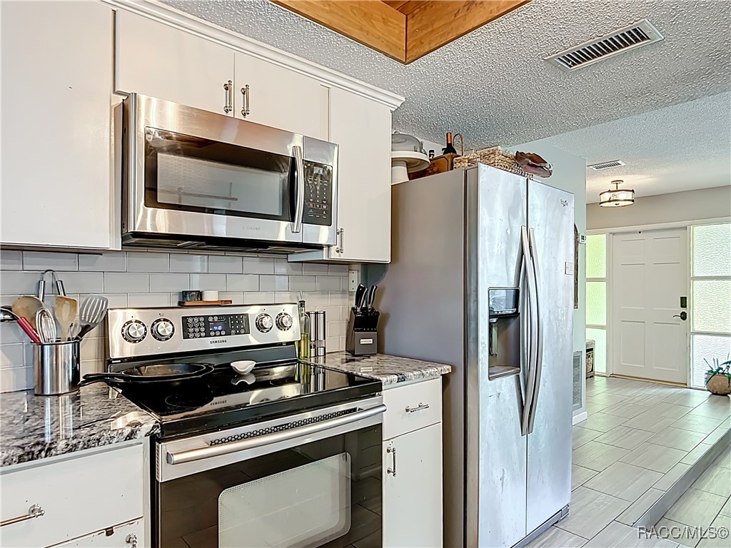 825 N Hollywood Circle, Crystal River, New York image 24