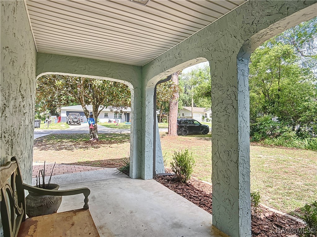 825 N Hollywood Circle, Crystal River, New York image 11