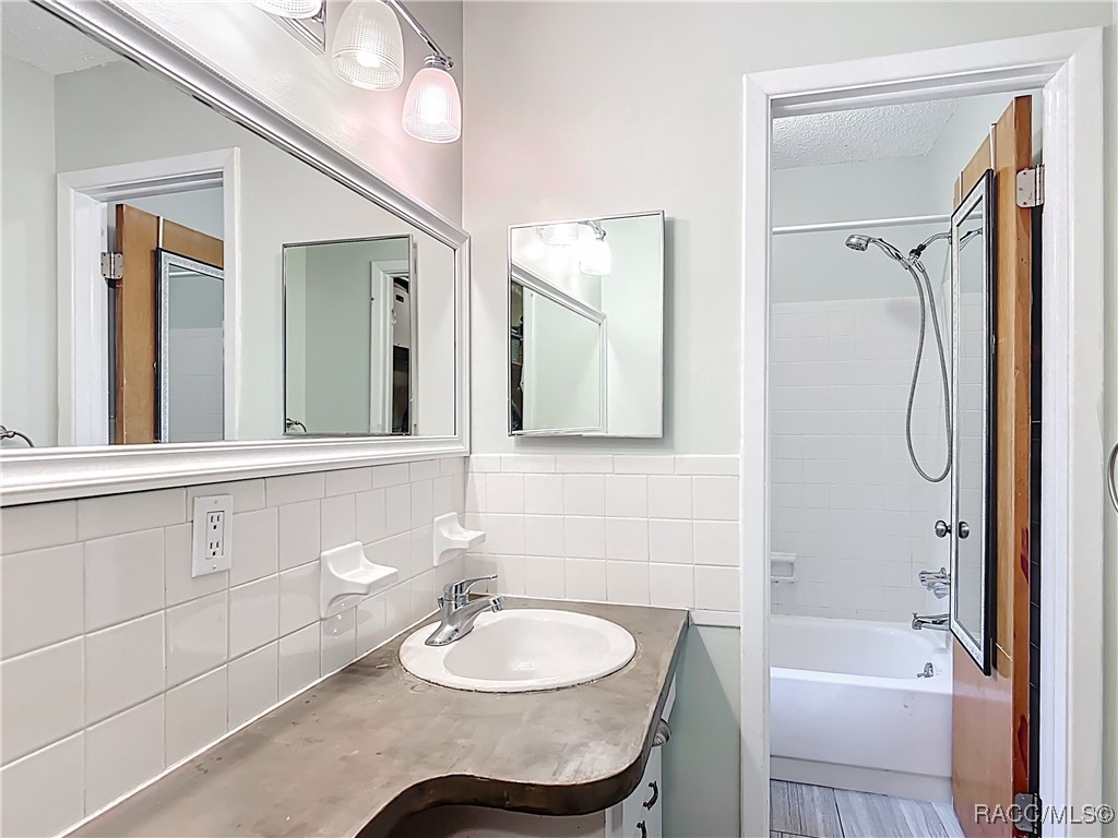 825 N Hollywood Circle, Crystal River, New York image 39