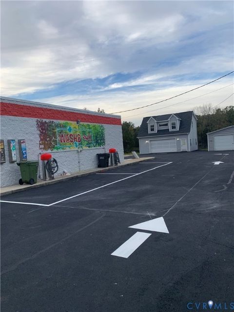 Tiny photo for 1102 W 3rd Street, Farmville, VA 23901 (MLS # 2600031)