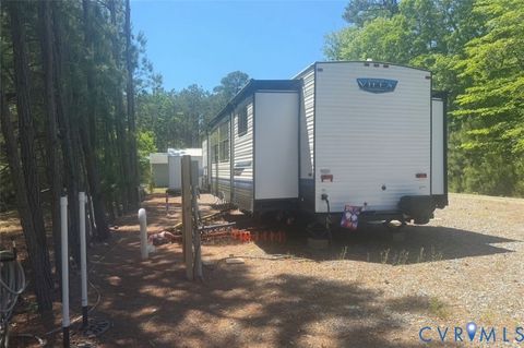 Photo of 13 W Parker Road, Reedville, VA 22539 (MLS # 2613061)