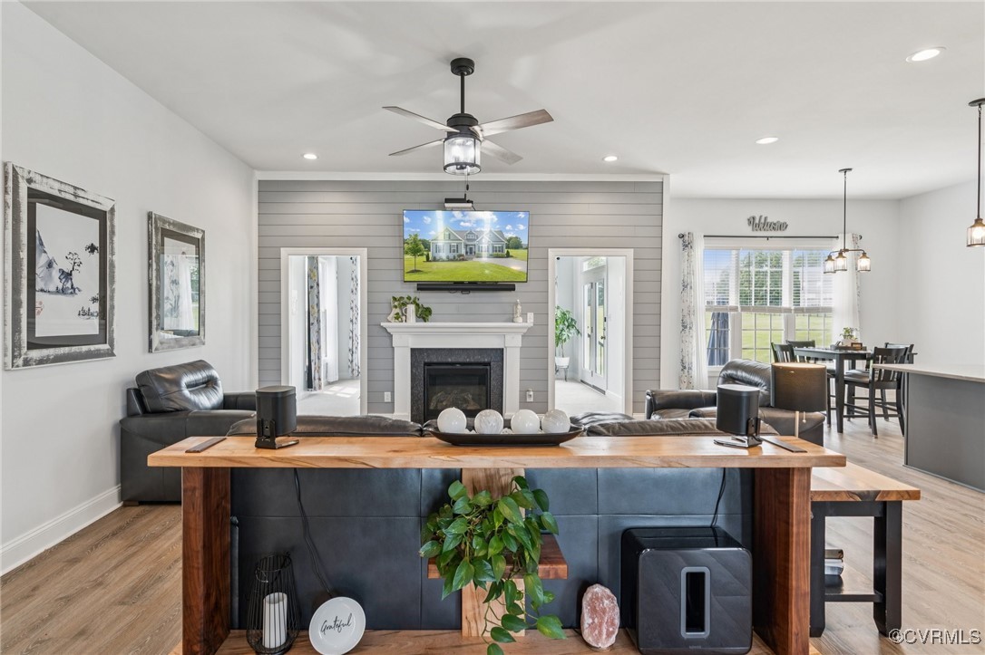 3381 Holywell Circle