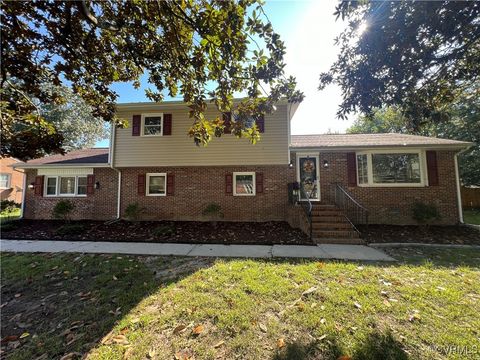 A home in Colonial Heights