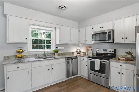 Tiny photo for 11112 Puckett Place, Chesterfield, VA 23112 (MLS # 2612531)
