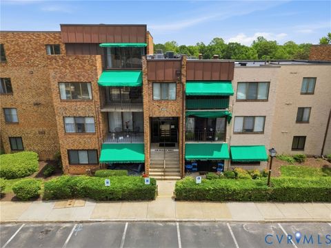 Photo of 1509 Regency Woods Road #301, Henrico, VA 23238 (MLS # 2617200)