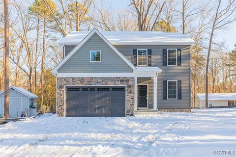 Photo of 221 Admiral Drive, Ladysmith, VA 22546 (MLS # 2430090)